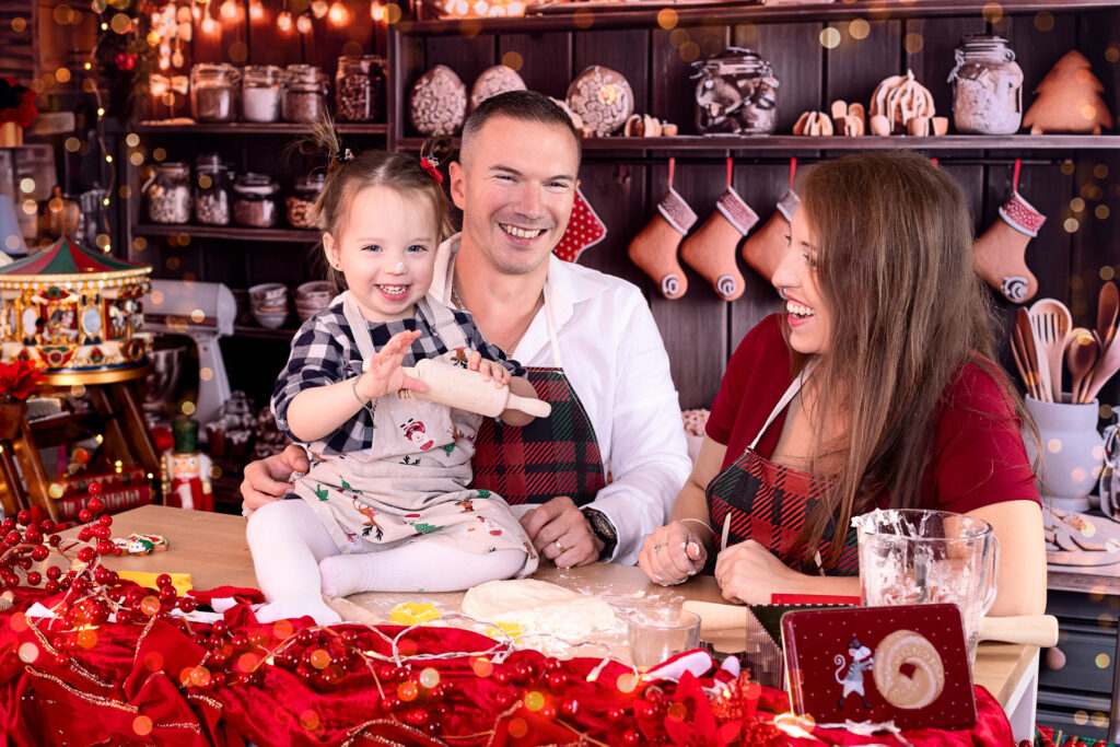 photo Noël décor Cuisine gourmande Studio Evidence - séance photo en famille pour patisser